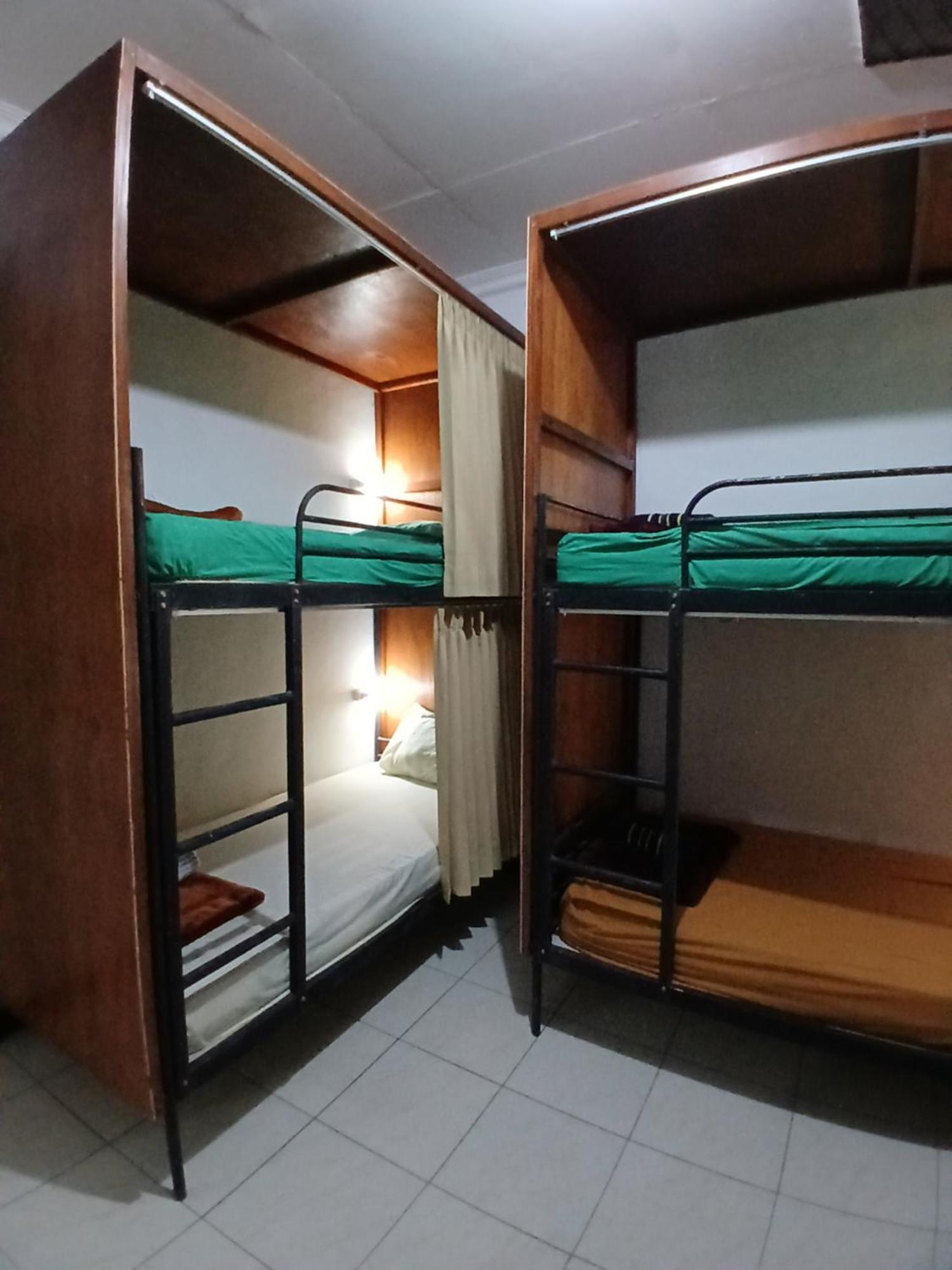 Hostel Moshi Moshi *